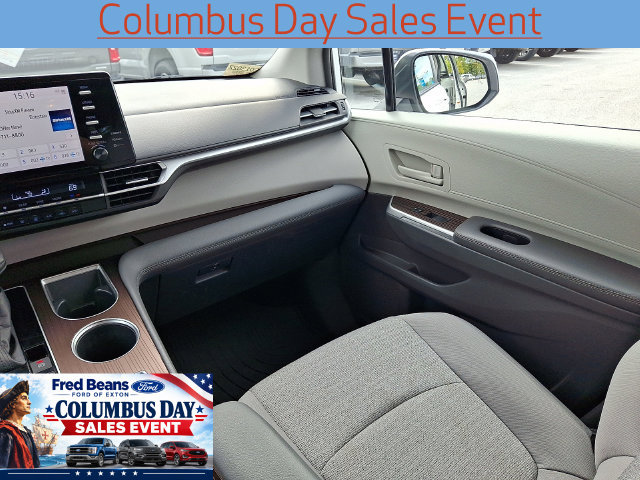 Used 2022 Toyota Sienna LE FWD image 16