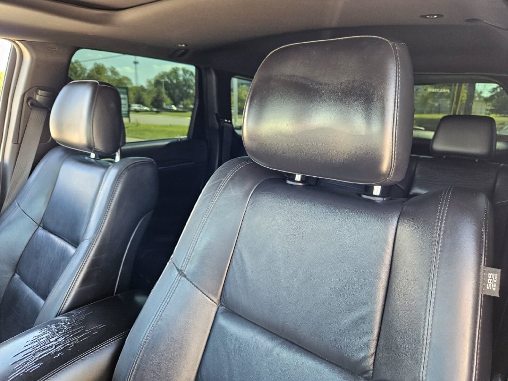 Used 2020 Jeep Grand Cherokee Limited AWD/4WD image 16
