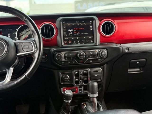 Used 2022 Jeep Gladiator Rubicon w/ LED Lighting Group AWD/4WD image 23