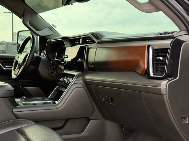 Used 2024 GMC Sierra 2500 Denali w/ Denali Reserve Package AWD/4WD image 16