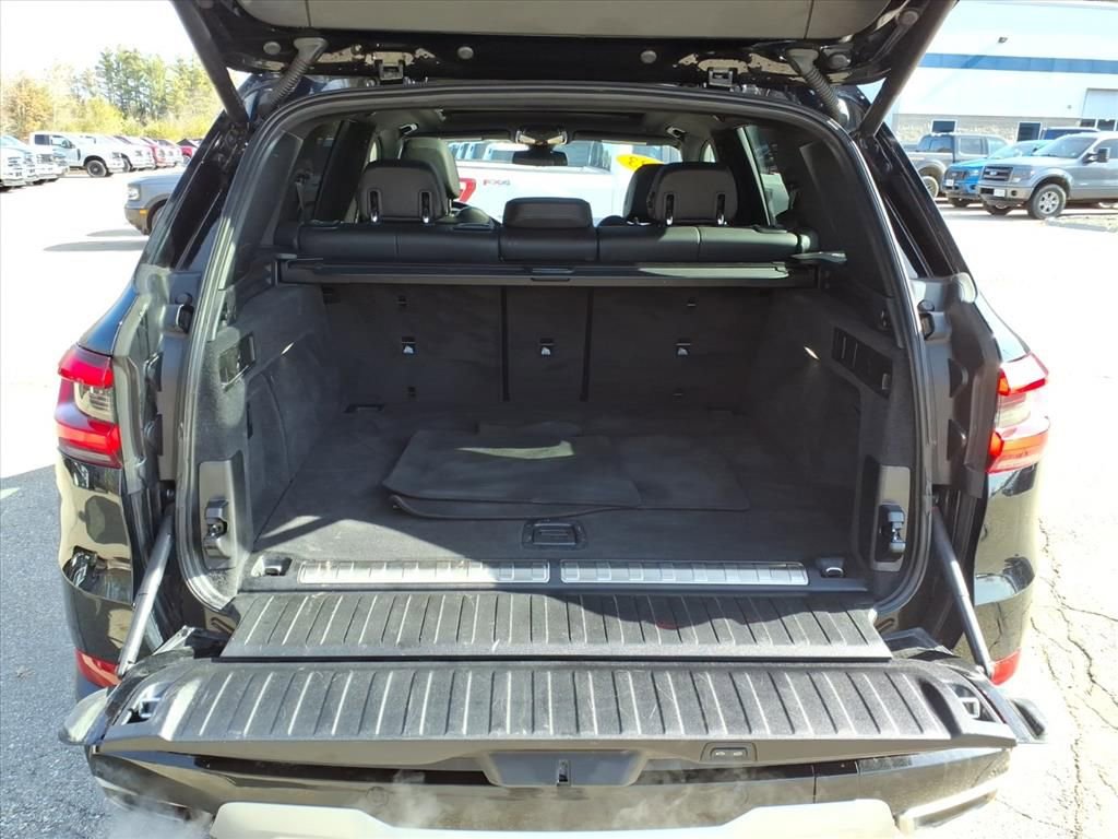 Used 2023 BMW X5 xDrive45e AWD/4WD image 11