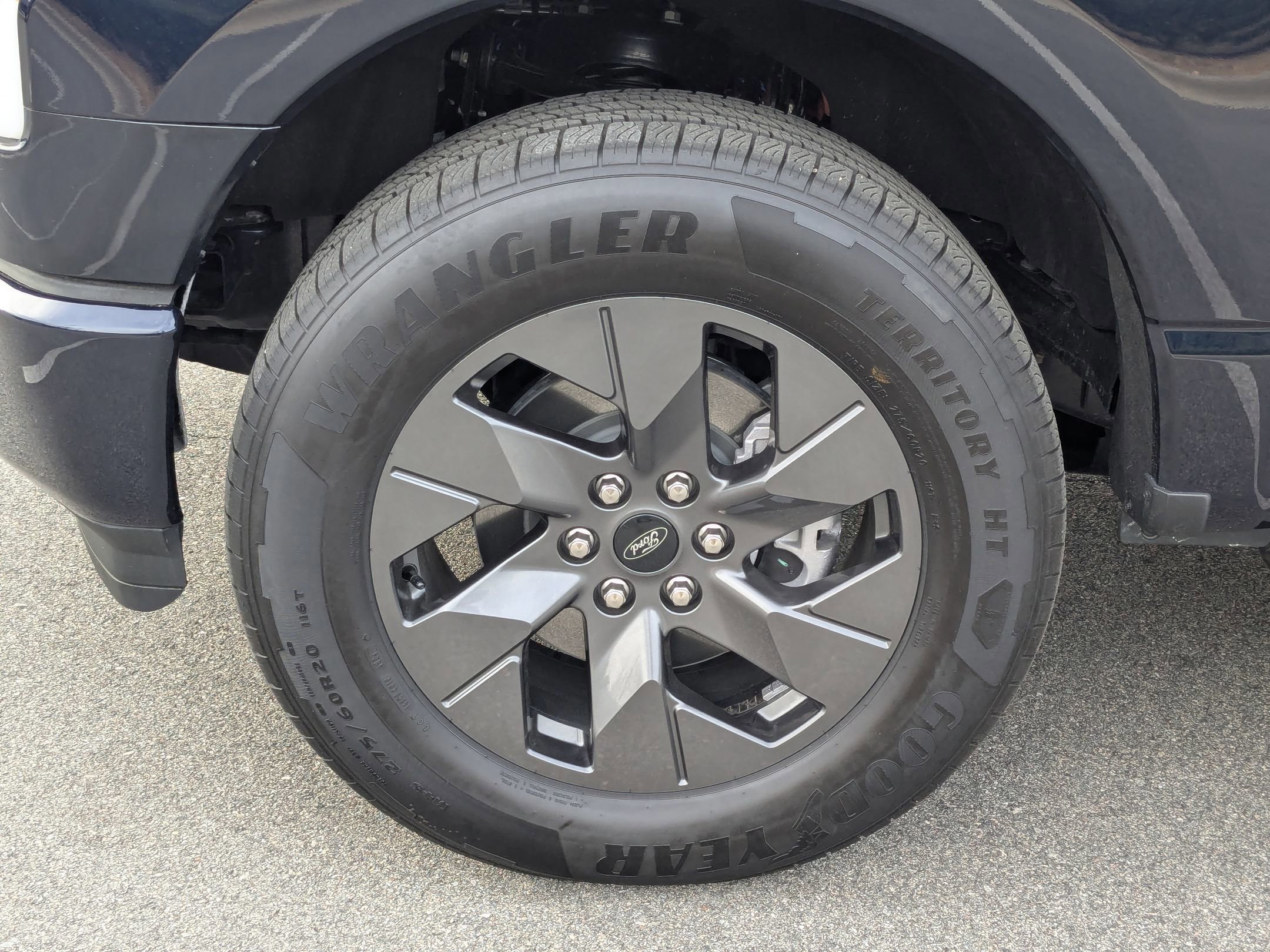 Certified 2025 Ford F150 Lightning Lariat w/ Max Trailer Tow Package image 10