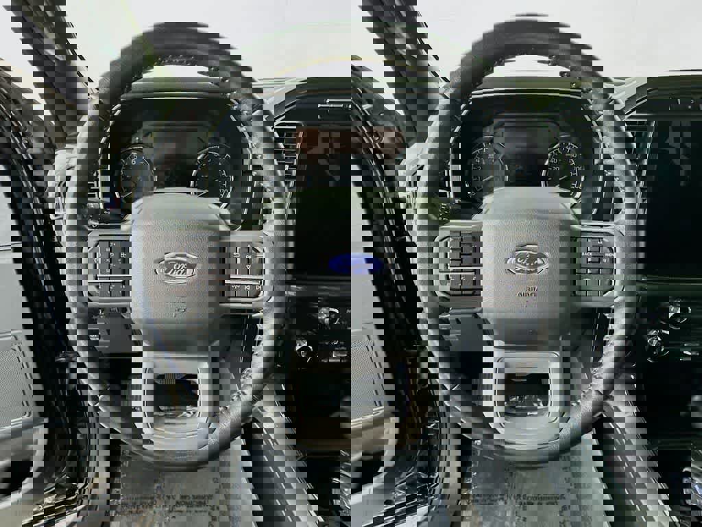 Certified 2022 Ford F150 XLT w/ Equipment Group 302A High image 19