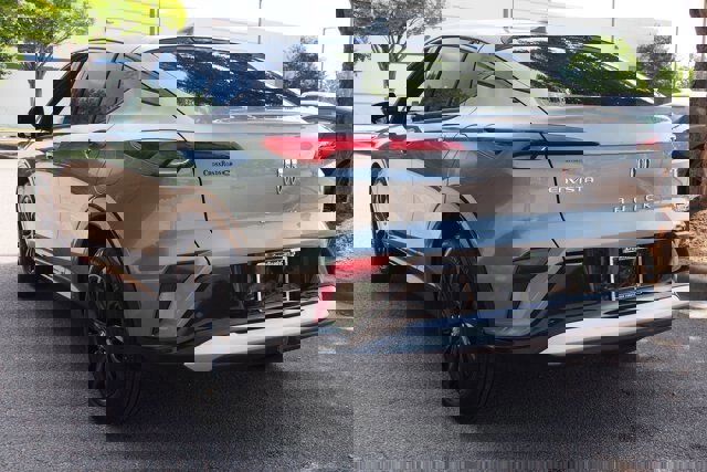 Used 2025 Buick Envista Sport Touring w/ Convenience I Package FWD image 3