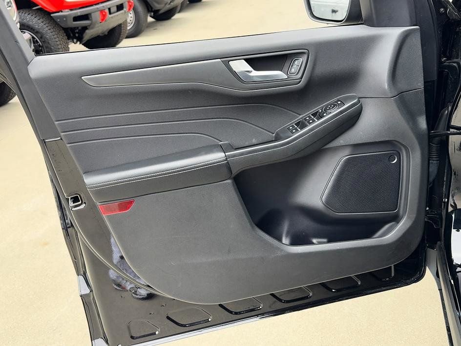 Certified 2023 Ford Escape SE FWD image 19