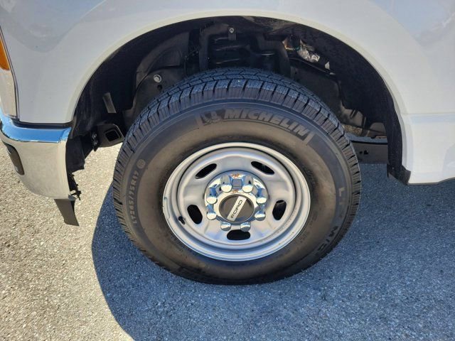 Certified 2023 Ford F250 XL w/ XL Chrome Package image 10