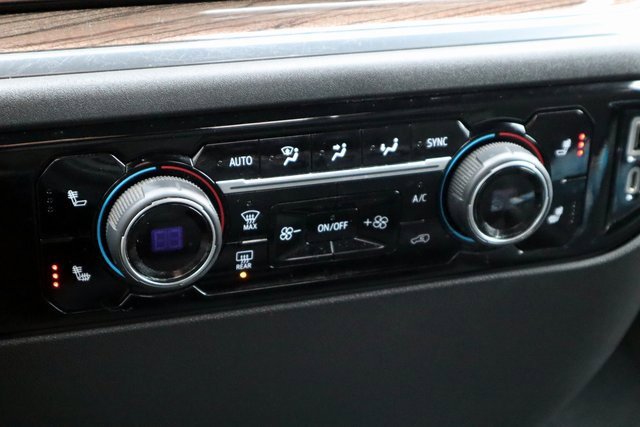 Used 2022 Chevrolet Silverado 1500 RST image 6