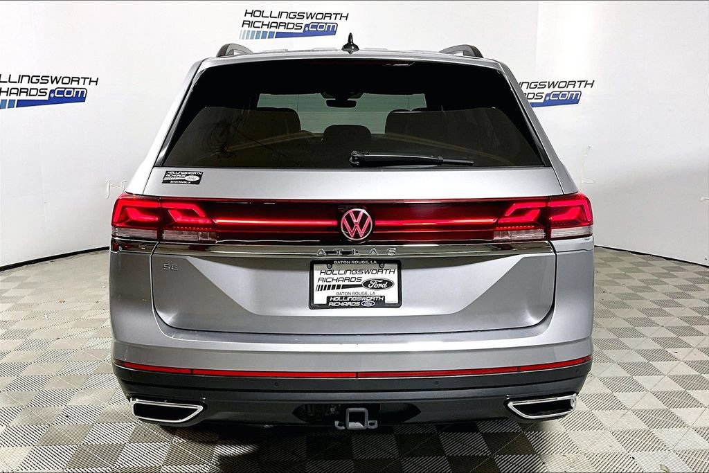 Used 2025 Volkswagen Atlas SE FWD image 4