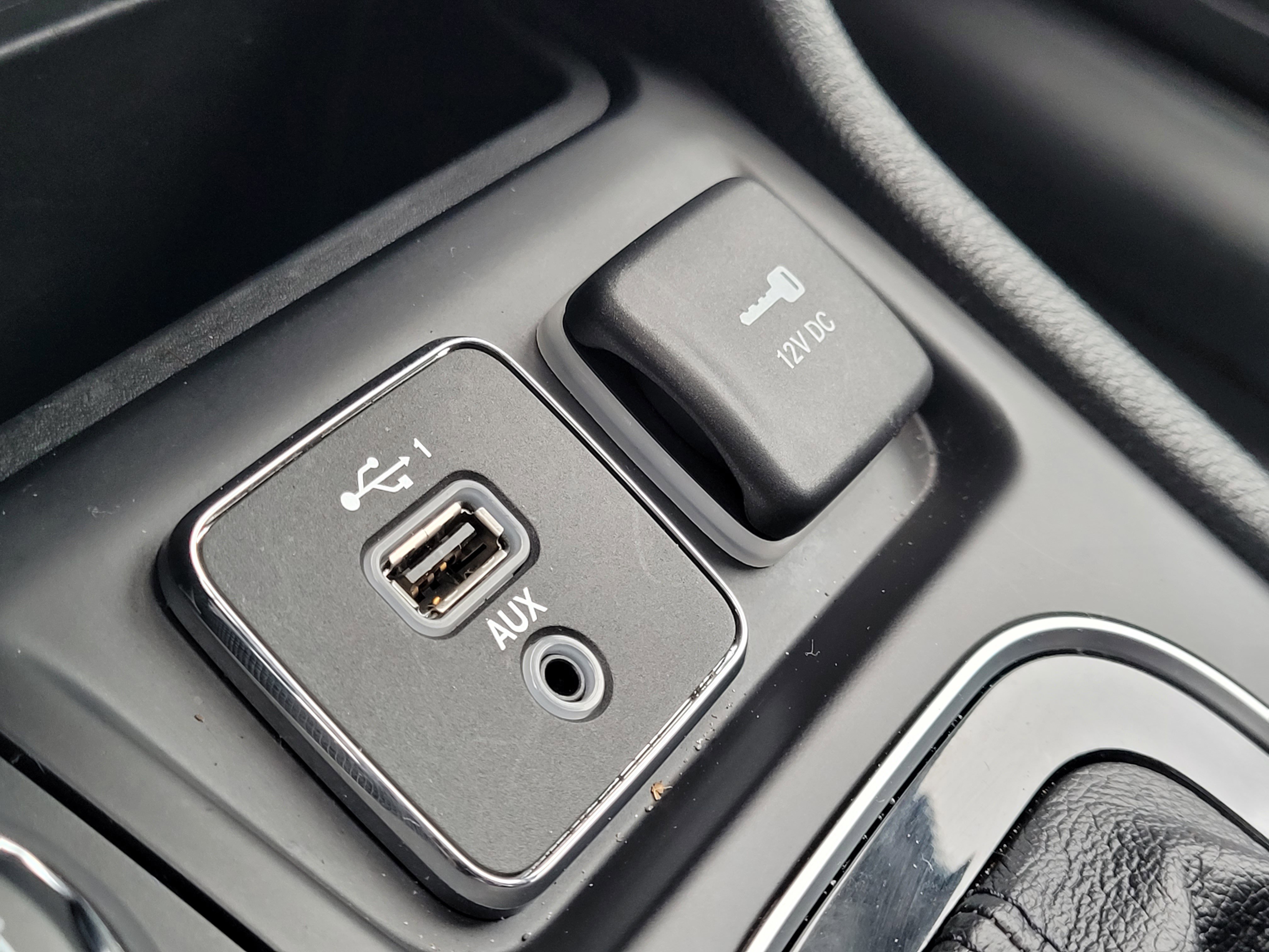 Used 2022 Jeep Cherokee Limited w/ Elite Package image 27