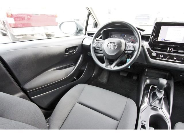 Used 2025 Toyota Corolla LE image 7
