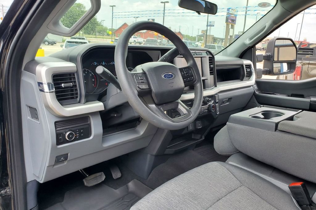 Certified 2024 Ford F250 XL w/ STX Appearance Package AWD/4WD image 3