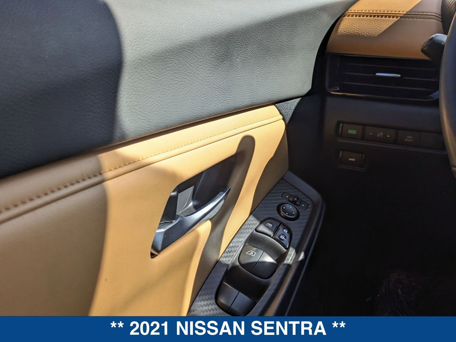 Used 2021 Nissan Sentra SV w/ SV Premium Package image 23
