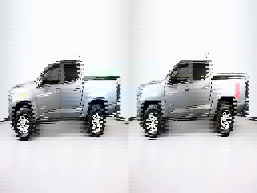 Used 2020 Chevrolet Colorado W/T w/ WT Convenience Package image 2