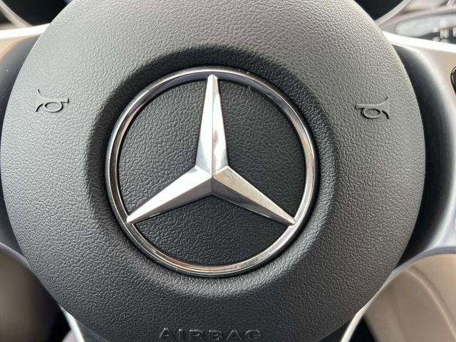 Used 2021 Mercedes-Benz GLC 300 GLC 300 image 36