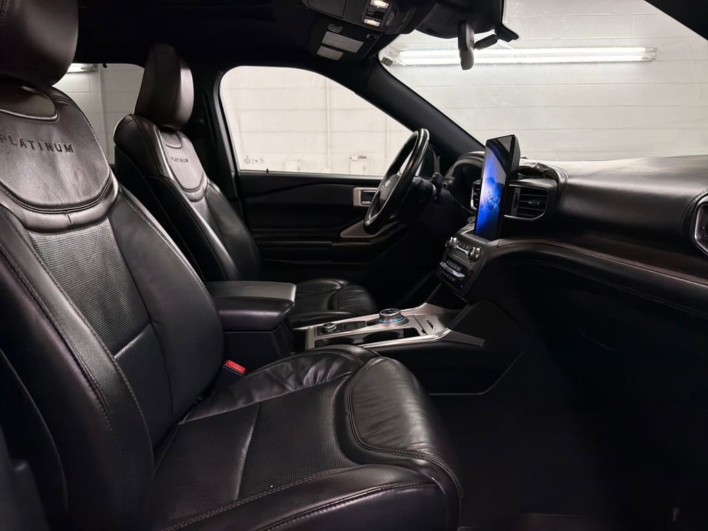 Certified 2020 Ford Explorer Platinum w/ Premium Technology Package AWD/4WD image 31