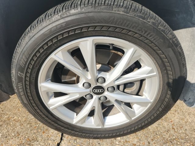 Used 2022 Audi Q3 2.0T Premium w/ Convenience Package AWD/4WD image 13