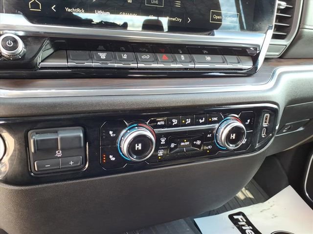 Used 2025 GMC Sierra 3500 SLT image 26