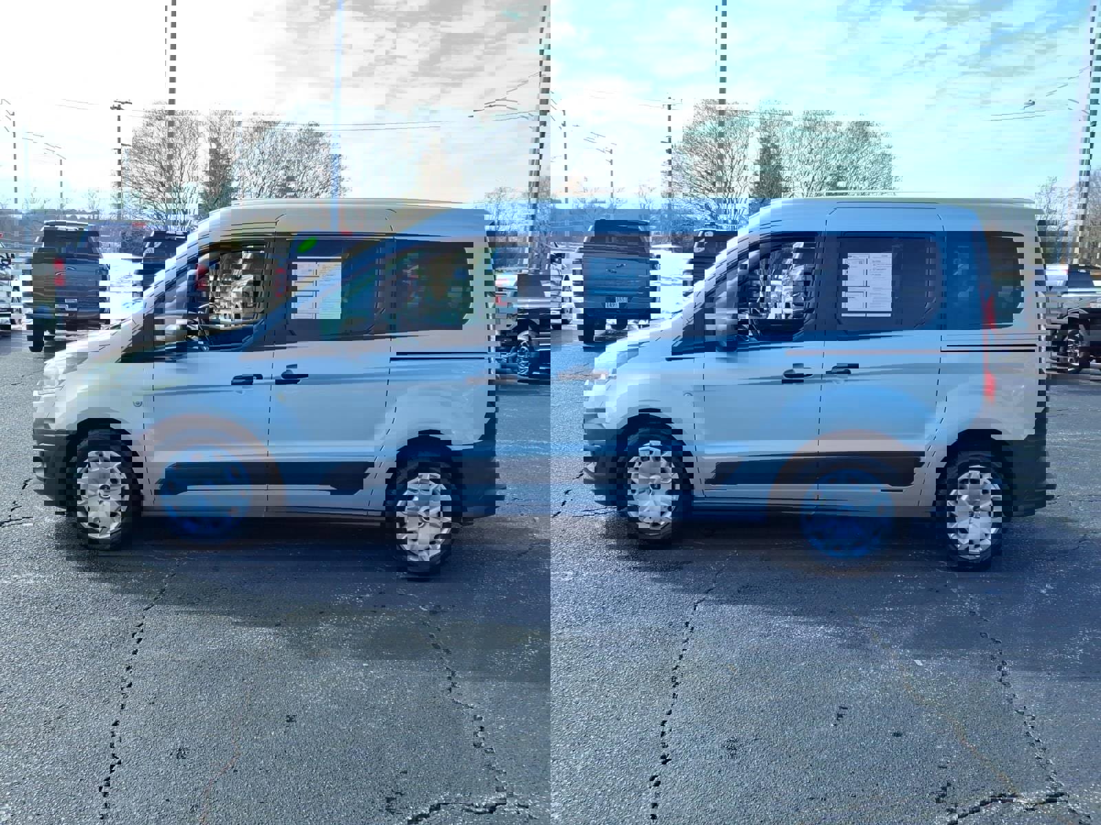 Certified 2018 Ford Transit Connect XL image 2