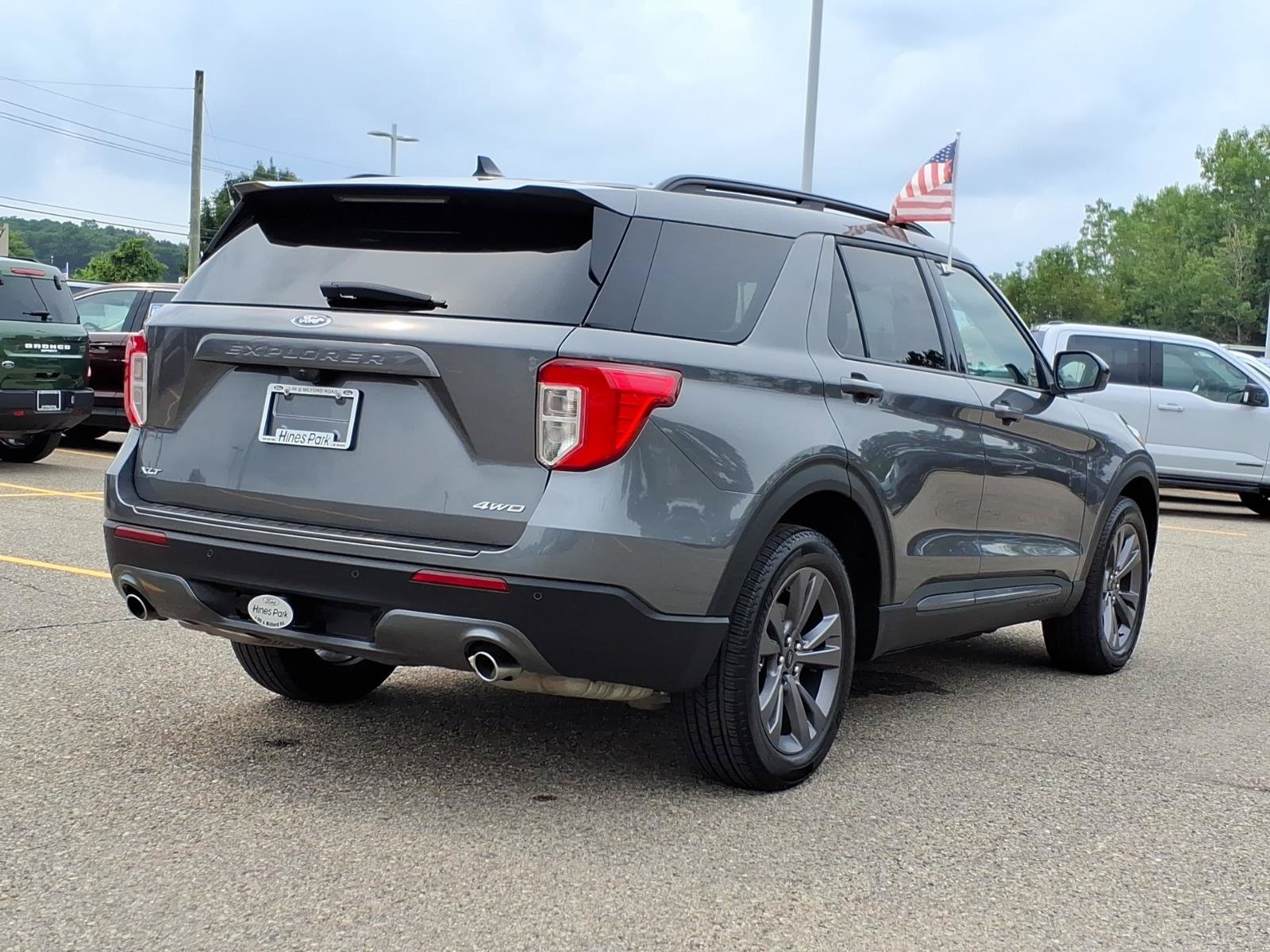 Certified 2024 Ford Explorer XLT w/ Equipment Group 202A AWD/4WD image 7
