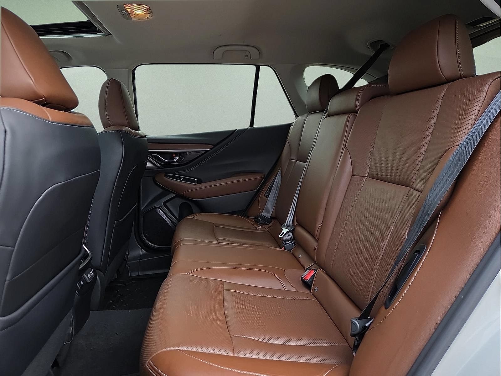 Used 2020 Subaru Outback Touring AWD/4WD image 10