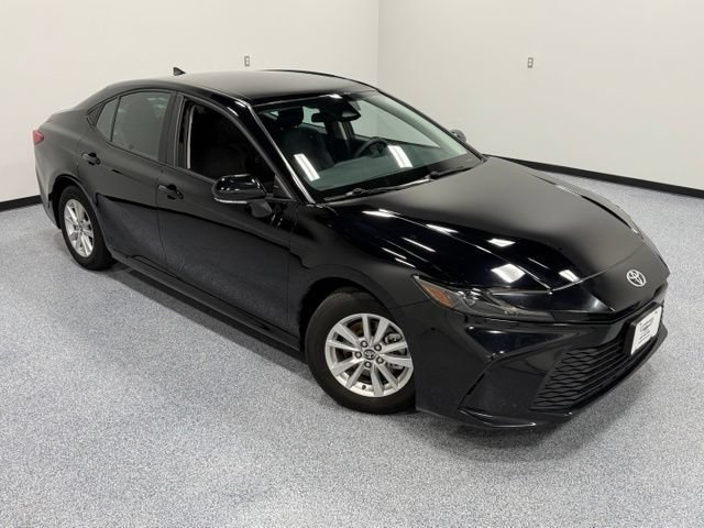 Used 2025 Toyota Camry LE FWD image 36