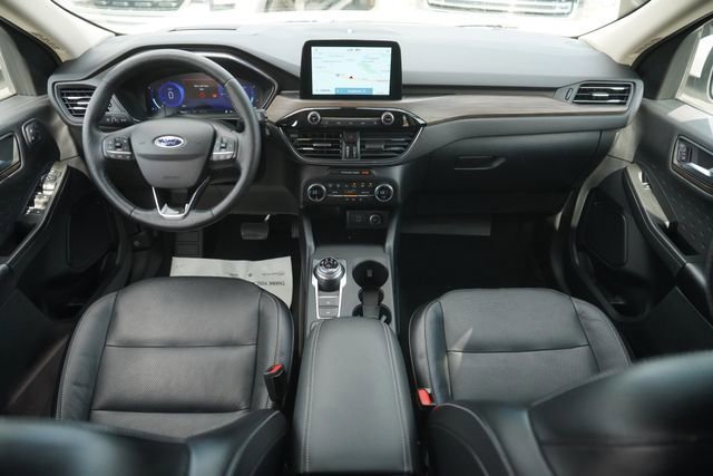Certified 2020 Ford Escape Titanium w/ Titanium Premium Package 2.0 AWD/4WD image 21