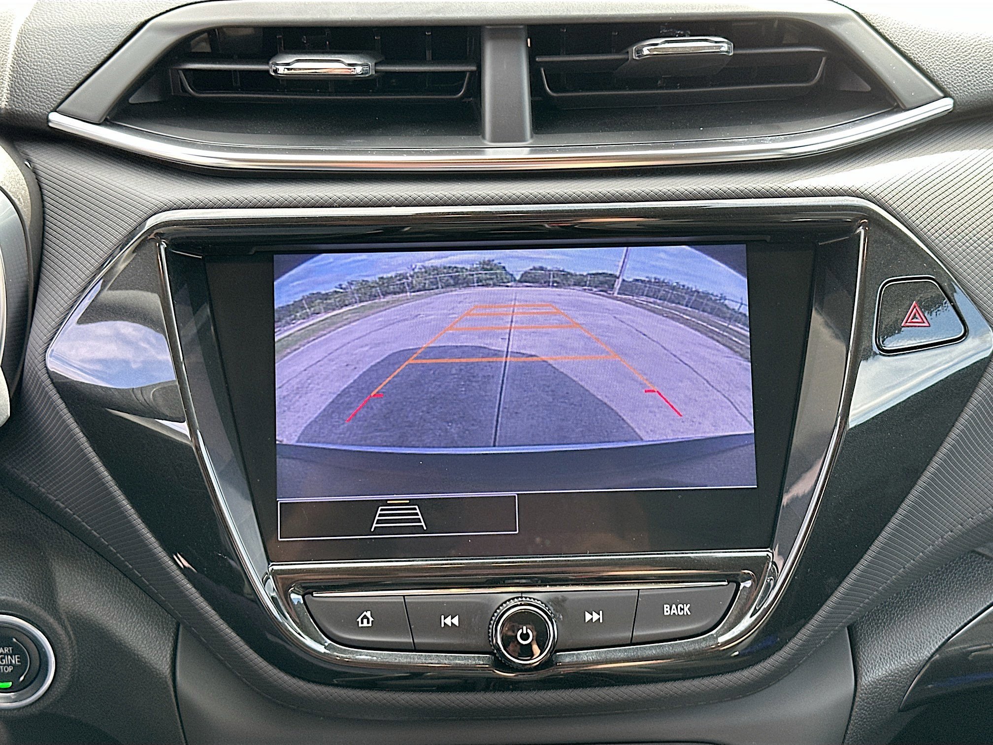 Used 2022 Chevrolet TrailBlazer LT w/ Convenience Package image 13