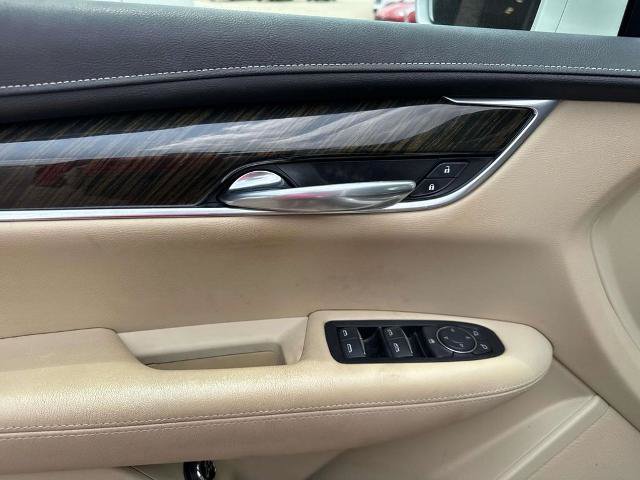 Used 2019 Cadillac XT5 FWD image 19