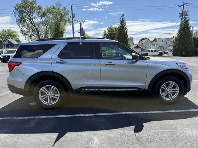 Certified 2023 Ford Explorer XLT AWD/4WD image 8