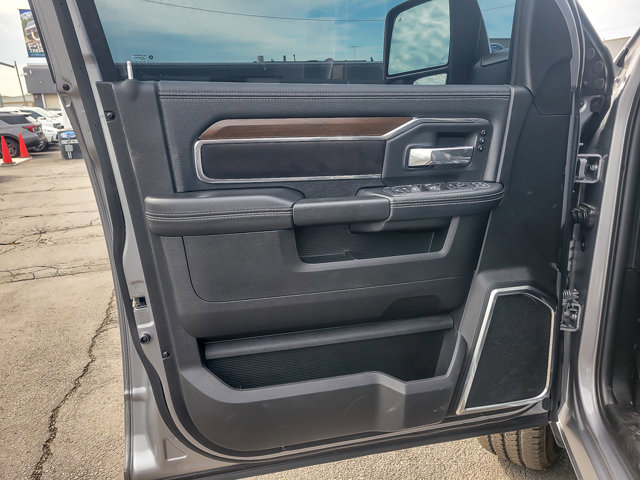 Used 2024 RAM 2500 Laramie AWD/4WD image 18