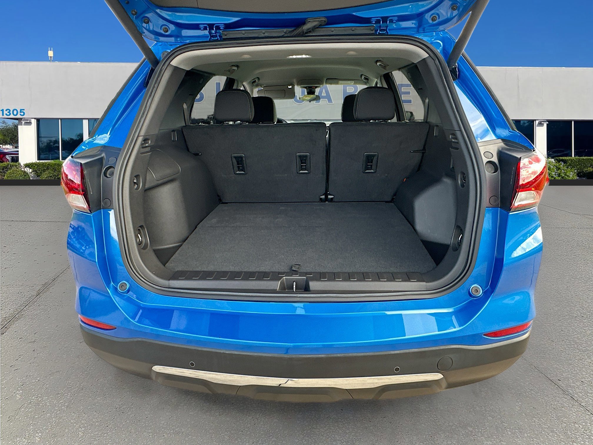 Used 2024 Chevrolet Equinox LT image 24