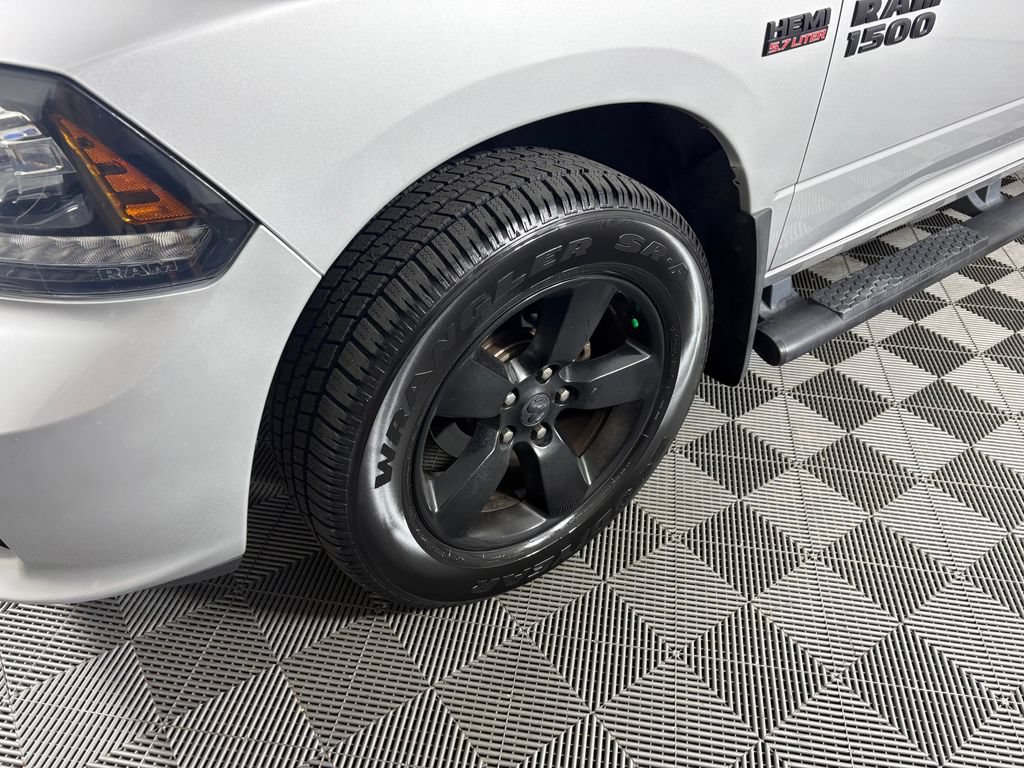 Used 2017 RAM 1500 Sport w/ Convenience Group AWD/4WD image 9