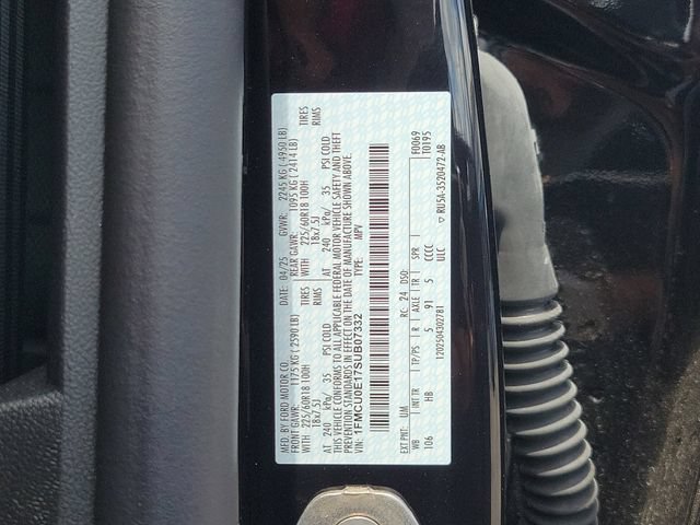 Certified 2025 Ford Escape SE FWD image 35