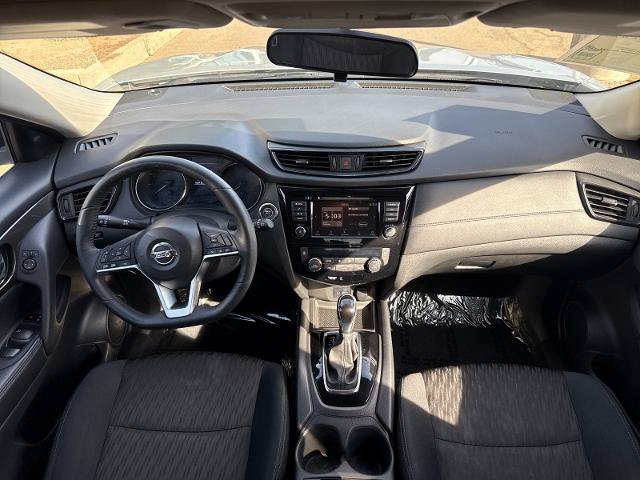 Used 2018 Nissan Rogue SV AWD/4WD image 12