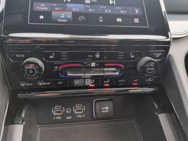 Used 2023 Jeep Grand Cherokee Altitude AWD/4WD image 44