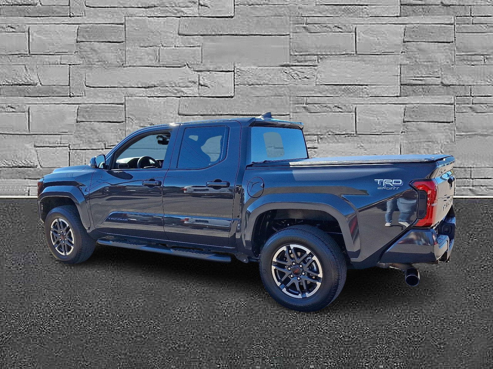 Used 2025 Toyota Tacoma TRD Sport image 7