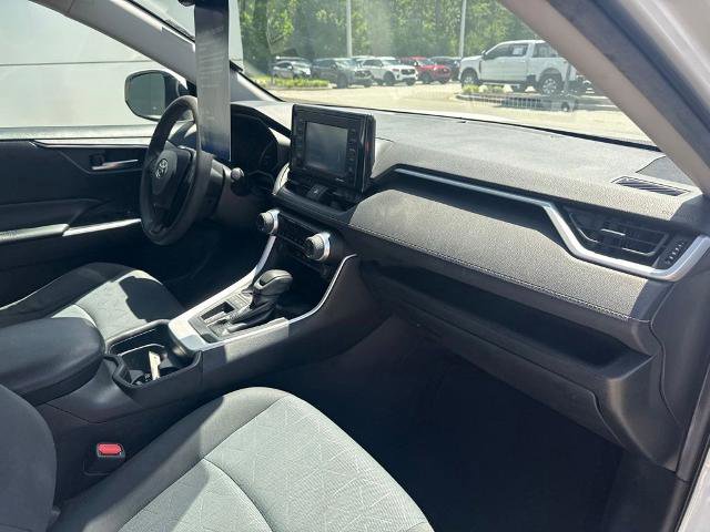 Used 2020 Toyota RAV4 XLE w/ Convenience Package FWD image 33