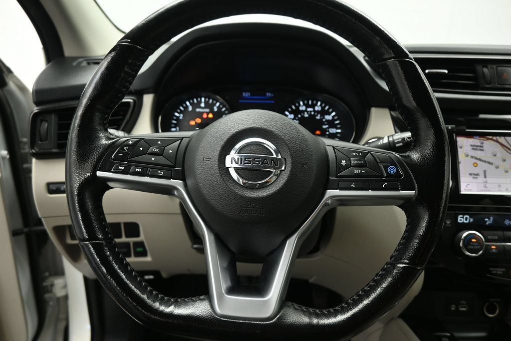 Used 2020 Nissan Rogue Sport SL w/ Premium Package FWD image 13