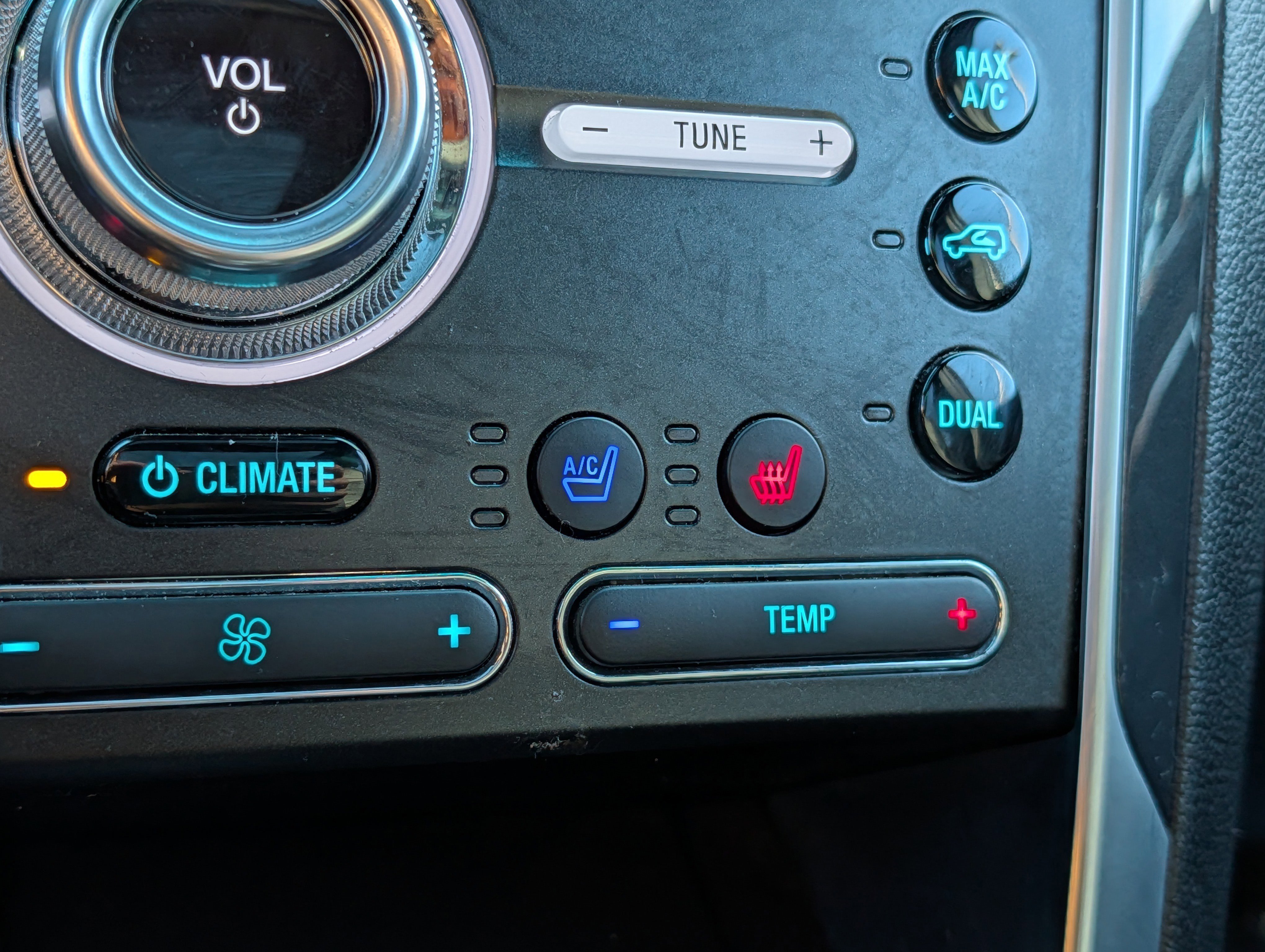 Certified 2017 Ford Explorer Limited w/ Equipment Group 303A image 33