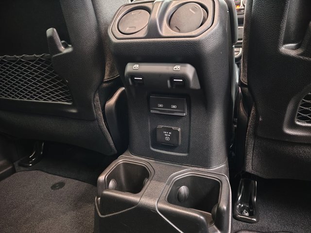 Used 2024 Jeep Wrangler Unlimited Rubicon AWD/4WD image 29