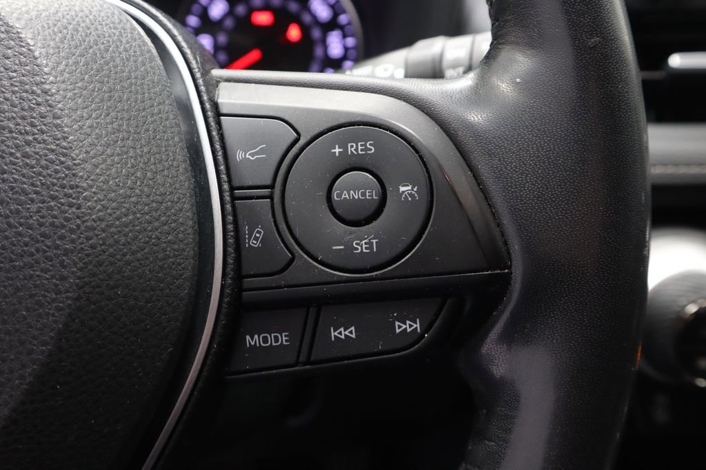 Used 2019 Toyota RAV4 XLE Premium w/ Cold Weather Package AWD/4WD image 30