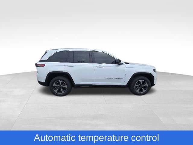 Used 2023 Jeep Grand Cherokee 4WD 4xe image 10