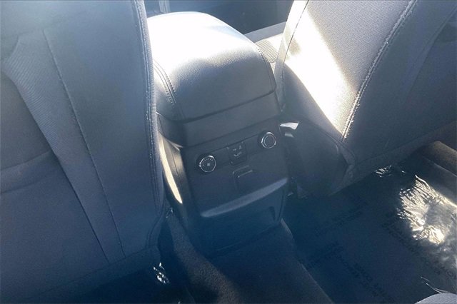 Certified 2017 Ford Explorer XLT w/ Equipment Group 201A image 32