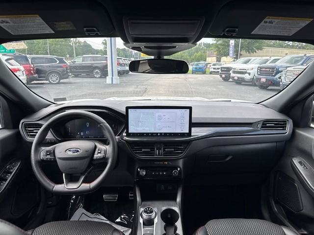 Certified 2024 Ford Escape ST-Line w/ Tech Pack #1 AWD/4WD image 13