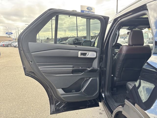 Certified 2023 Ford Explorer Platinum w/ Technology Package image 23