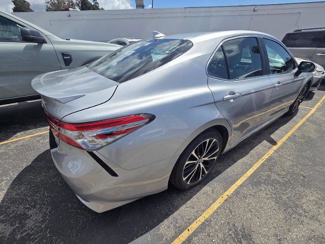 Used 2018 Toyota Camry SE w/ Audio Package FWD image 5