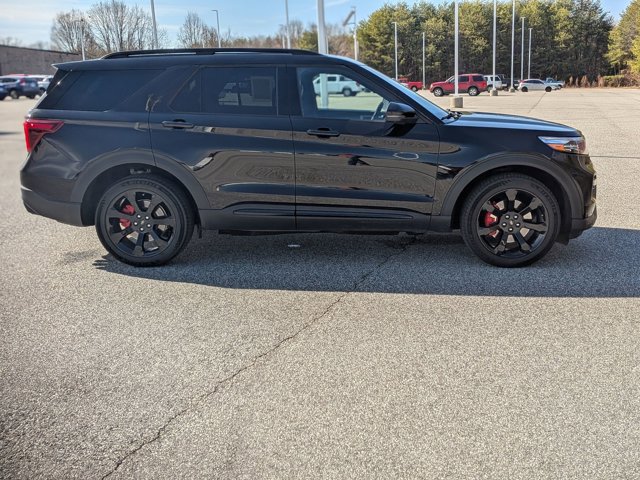 Certified 2022 Ford Explorer ST w/ Equipment Group 401A image 6