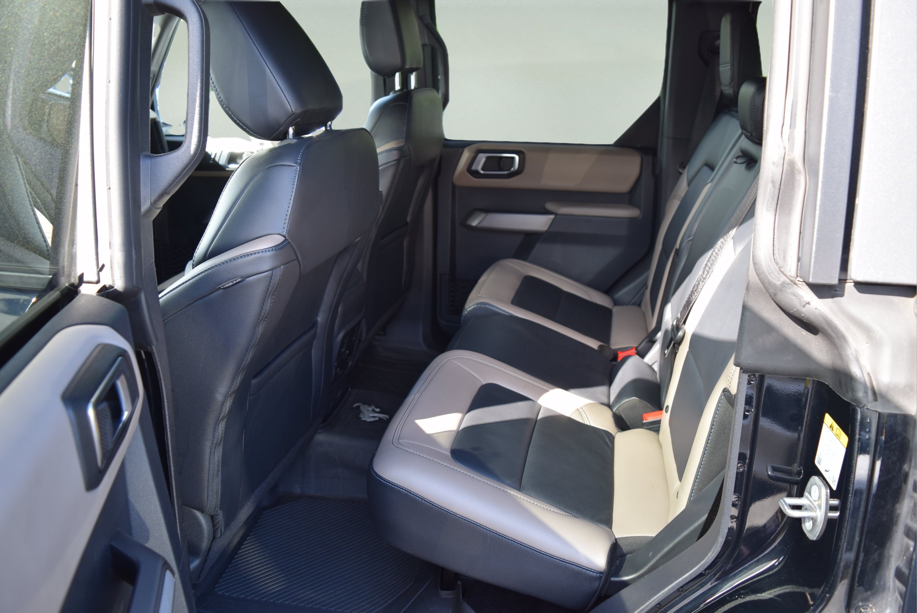 Certified 2023 Ford Bronco Wildtrak AWD/4WD image 8