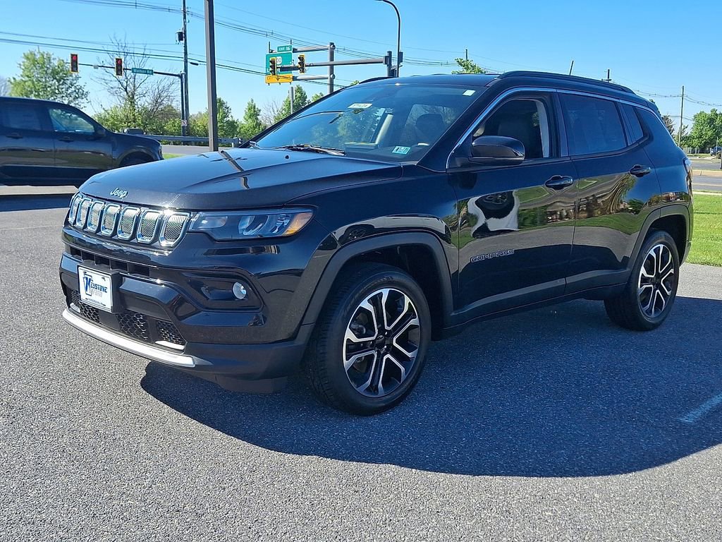 Used 2022 Jeep Compass Limited AWD/4WD image 3