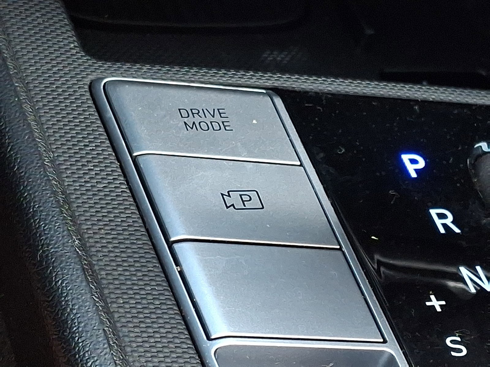 Used 2025 Hyundai Elantra SEL FWD image 24